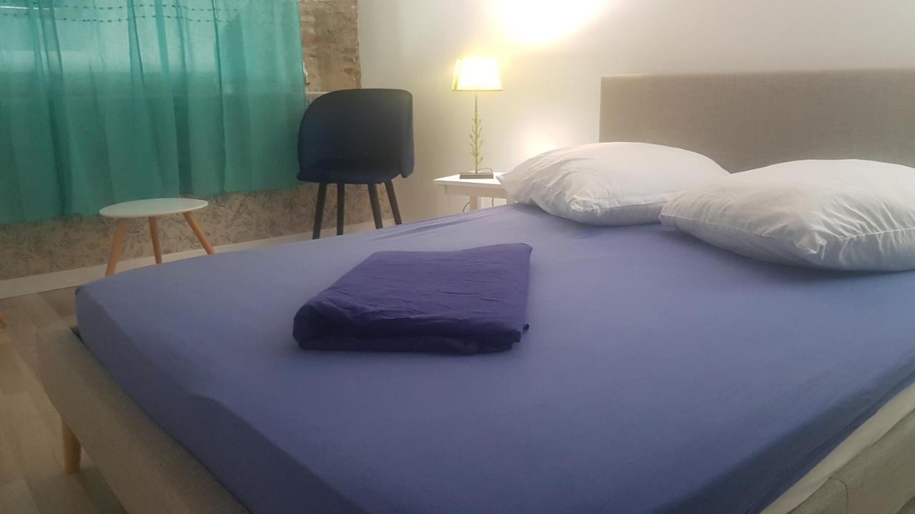 Tournus Castrum Romain- Loft 90M2 - 3 Etoiles - Petit Box Velo - 5Mn Autoroute Esterno foto